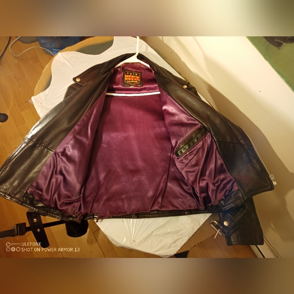 Authentic Leather Jacket - Picture 2 of 3